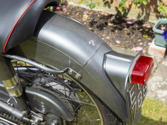 Norton Dominator 99