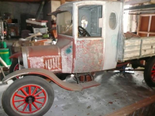 Immagine 1/4 di Ford Model TT (1921)