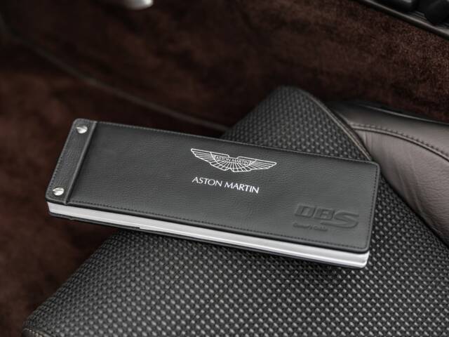 Aston Martin DBS Volante