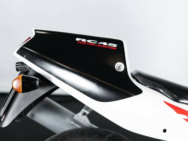 Honda RVF 750