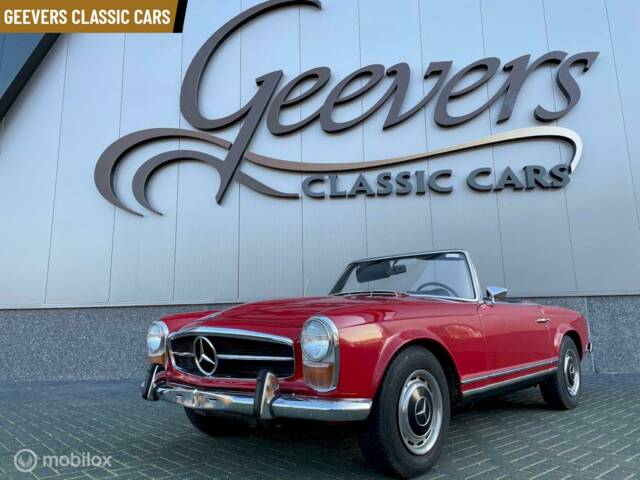 Image 1/17 of Mercedes-Benz 280 SL (1968)