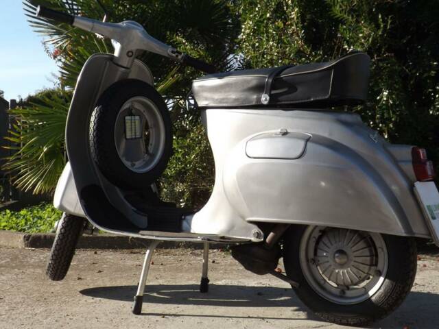 Piaggio Vespa 125
