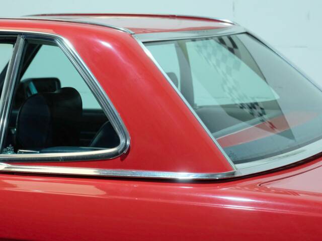 Mercedes-Benz 560 SL