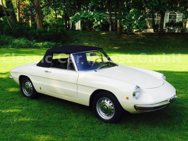 Alfa Romeo 1750 Spider Veloce