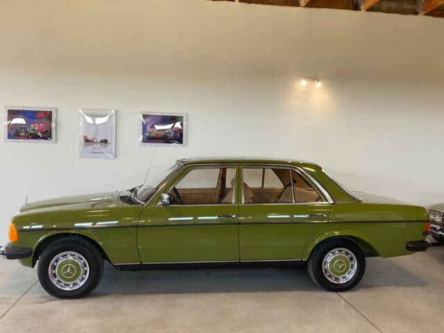 Mercedes-Benz 240 D