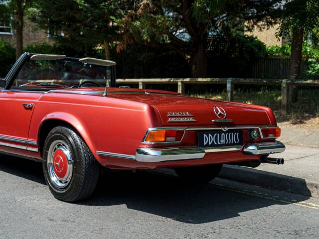 Mercedes-Benz 280 SL