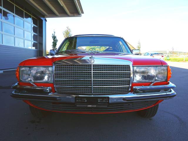 Mercedes-Benz 280 SE
