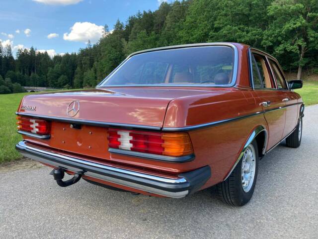 Mercedes-Benz 240 D