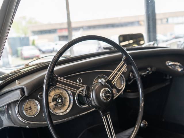 Austin-Healey 100/6 (BN6)