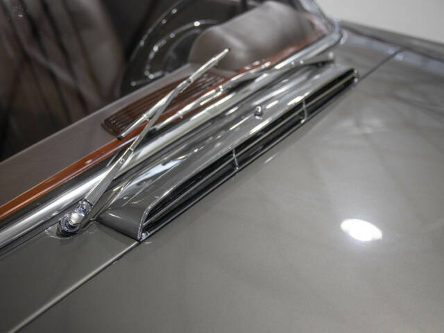 Mercedes-Benz 280 SL