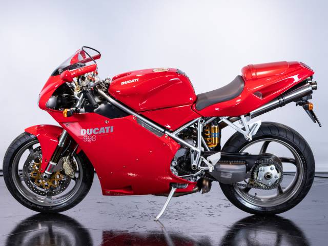 Immagine 1/50 di Ducati DUMMY (2002)