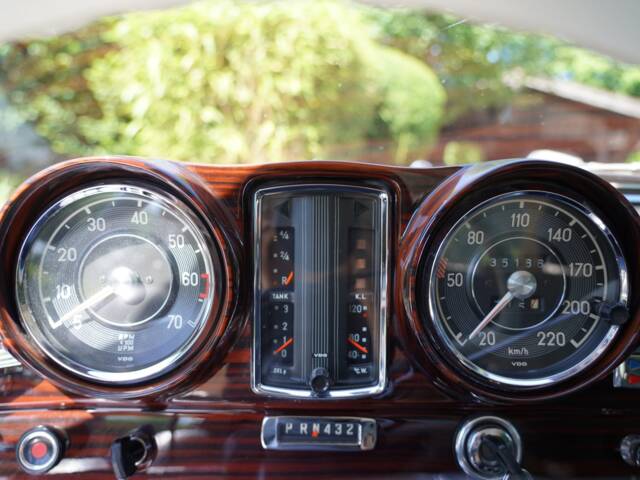Mercedes-Benz 300 SE