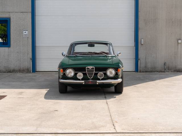 Alfa Romeo Giulia GT 1300 Junior