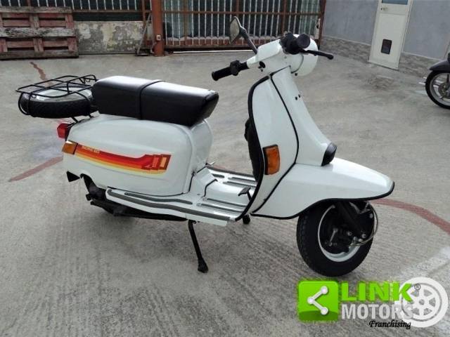 Image 1/10 de Serveta Lambretta DUMMY (1982)