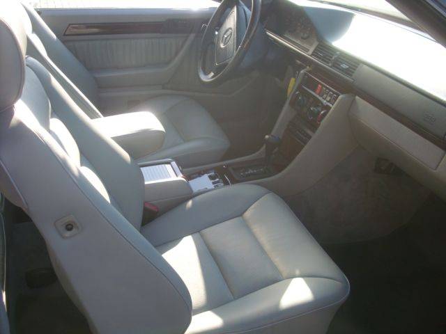 Mercedes-Benz E 320