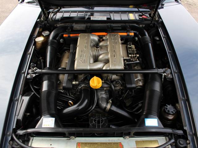 Porsche 928 S4