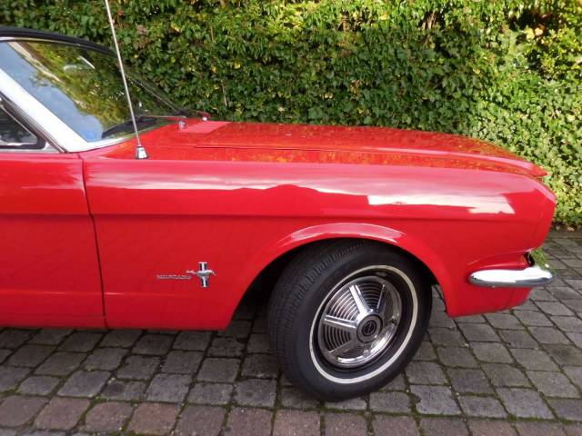 Ford Mustang 200