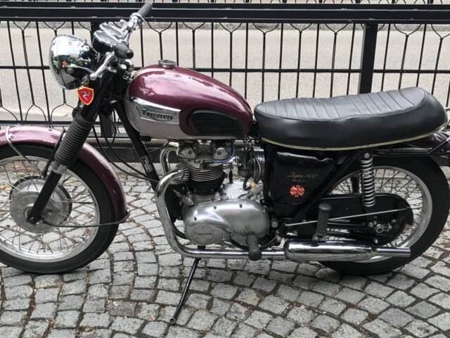 Triumph T100S