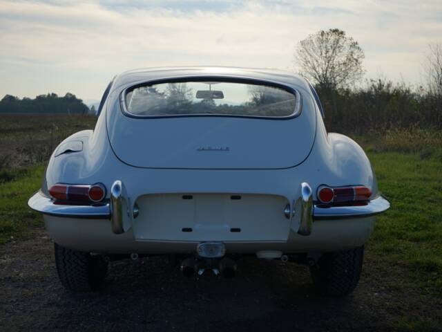 Jaguar E-Type 3.8