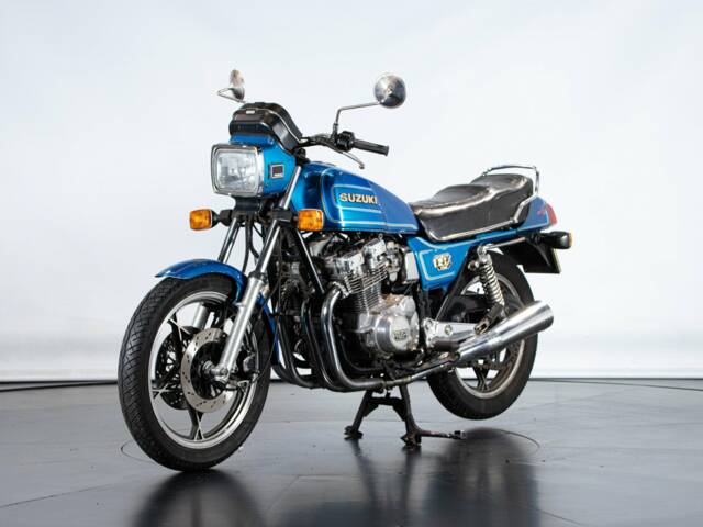 Suzuki GSX 750