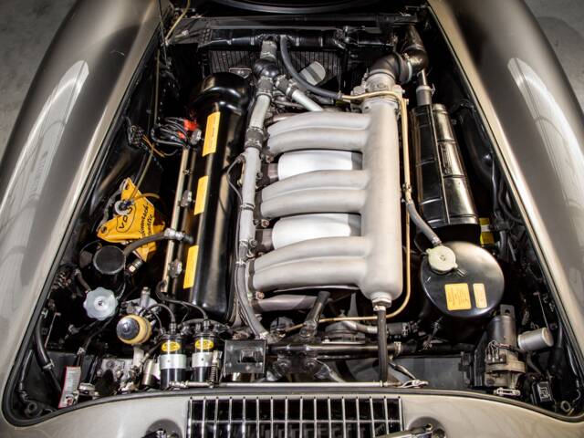 Mercedes-Benz 300 SL Roadster