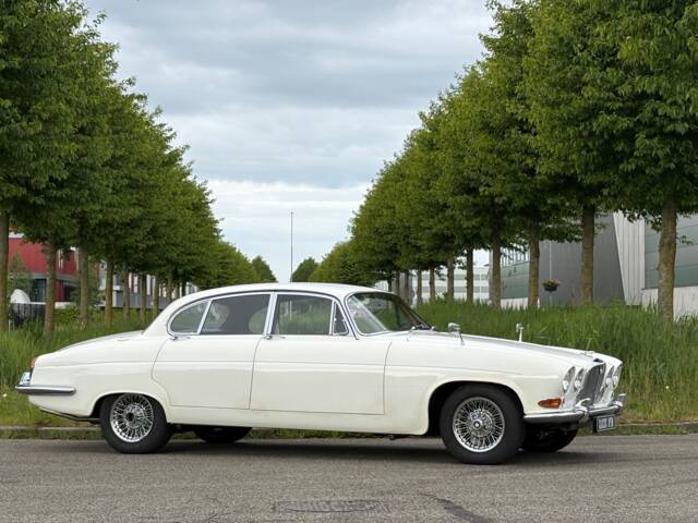 Jaguar Mk X 3.8