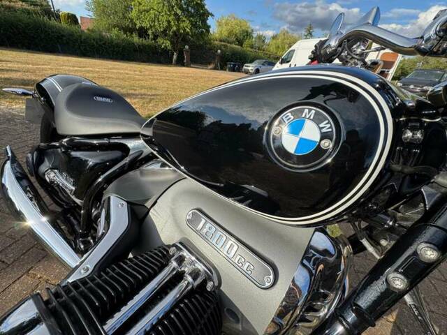 BMW R 18