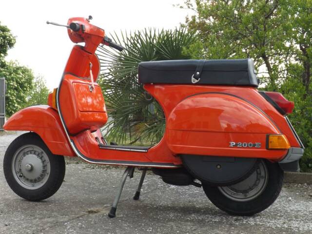 Piaggio Vespa P 200 E