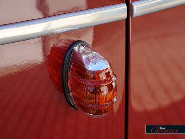 Mercedes-Benz L 319