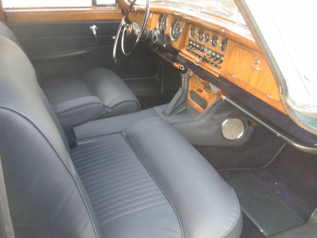 Jaguar Mk X 4.2