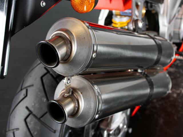 Aprilia RSV 1000 V60