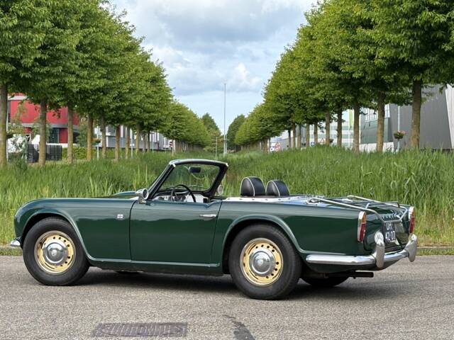Triumph TR 4