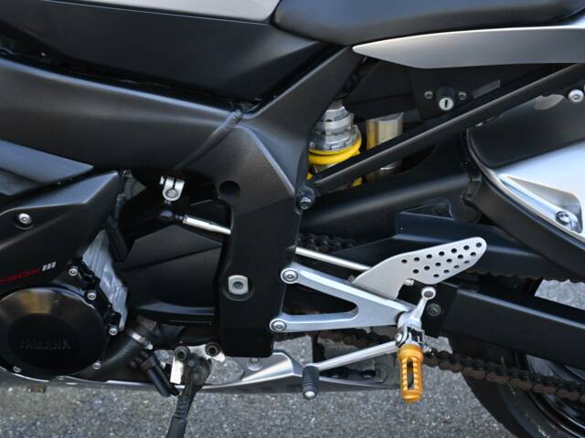 Yamaha YZF-R1