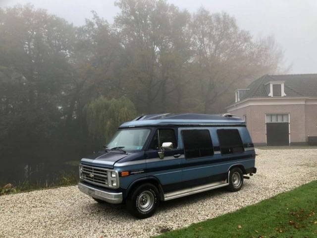 Image 1/27 of Chevrolet Sportsvan LWB (1990)