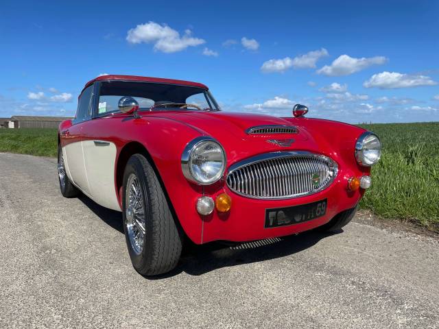 Austin-Healey 3000 Mk III (BJ8)