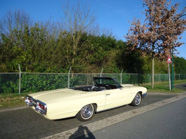 Ford Thunderbird