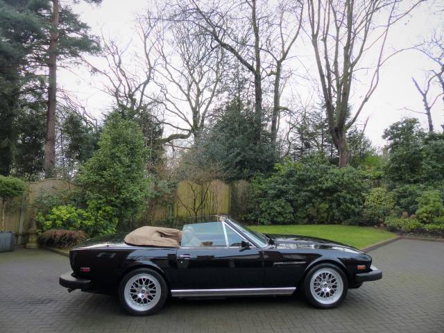 Aston Martin V8 EFi Volante