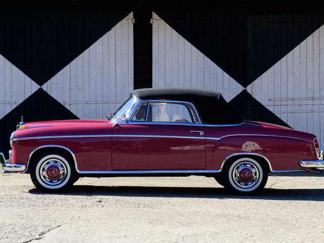 Mercedes-Benz 220 S Cabriolet