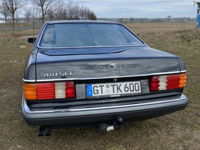 Mercedes-Benz 560 SEC - ...so bleibt das Leder geschützt.
