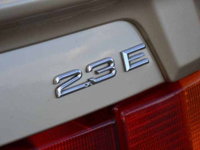 Audi 90 - 2.3E - 90