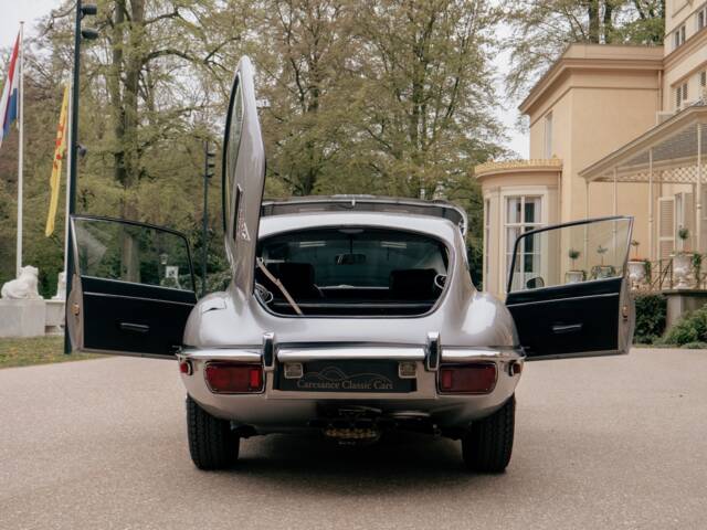 Jaguar E-Type V12 (2+2)