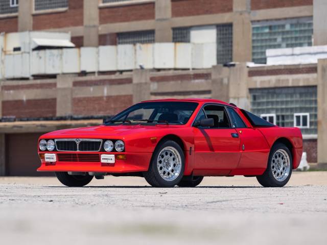 Image 1/50 of Lancia Rally 037 (1982)