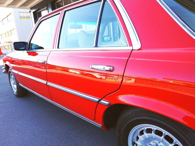 Mercedes-Benz 280 SE
