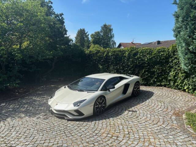 Lamborghini Aventador S