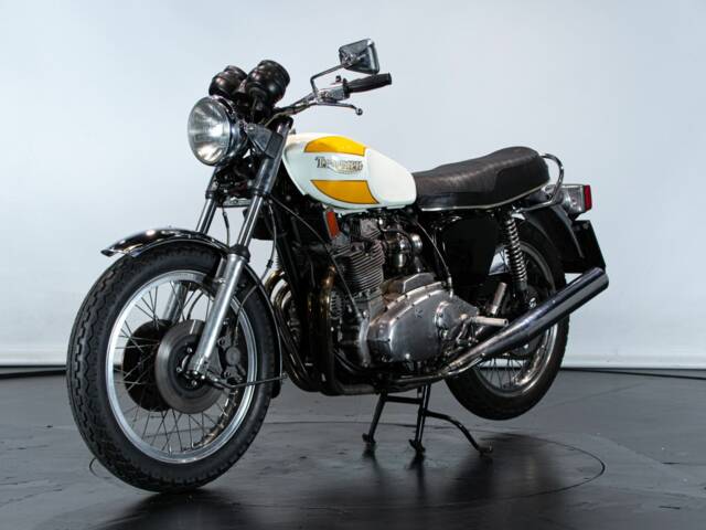 Triumph T 160 Trident