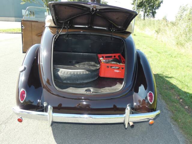 Ford V8