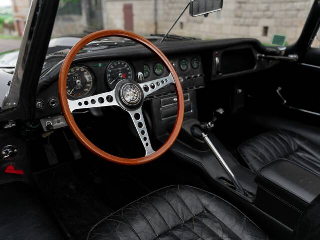 Jaguar E-Type 4.2