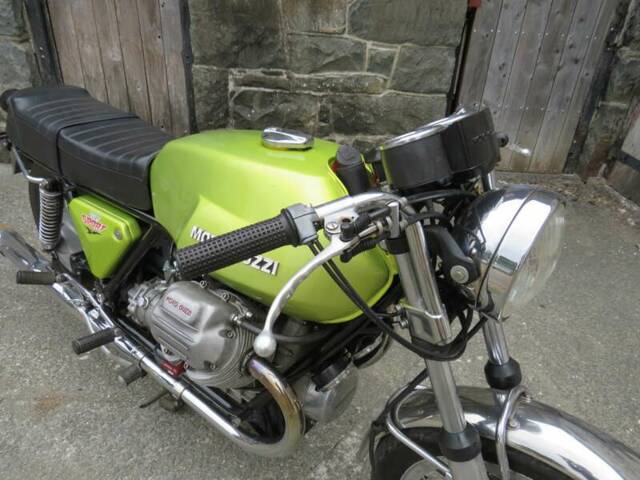Moto Guzzi V7 Sport