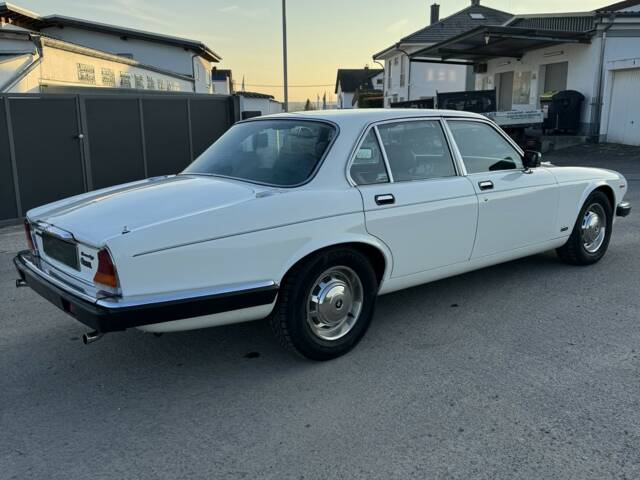 Jaguar Sovereign H.E. V12