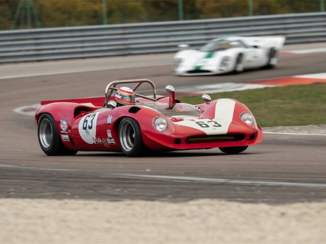 Lola T70